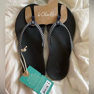 OluKai Ho'Opio Sandal Trench Blue/ Stripe (Women's)
8 Striped Flip Flops